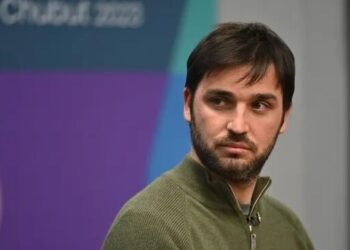 Gobernador de JxC demandó a Milei por la eliminación del subsidio al transporte