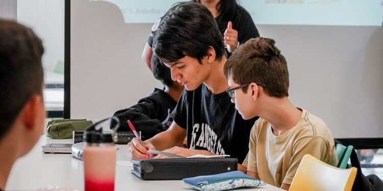 Misiones entre las ocho provincias que cumplirán con los 190 días de clases en 2025