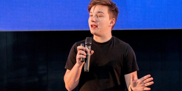 Últimas horas para inscribirse en Misiones Futura: Mateo Salvatto llega a Posadas para el gran lanzamiento