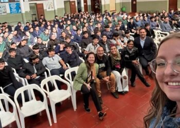 Jóvenes curiosos y atentos: Bahr destacó que los adolescentes quieren saber cómo protegerse online