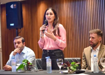 Paula Franco en congreso provincial contra el grooming: “Promovemos el acceso al conocimiento y trabajamos para proteger a nuestros niños”
