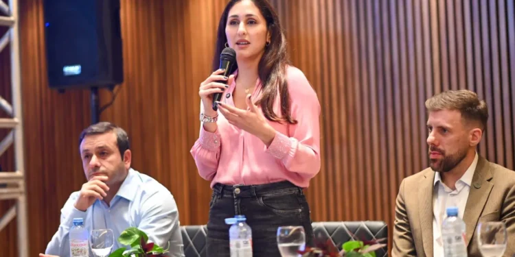 Paula Franco en congreso provincial contra el grooming: “Promovemos el acceso al conocimiento y trabajamos para proteger a nuestros niños”