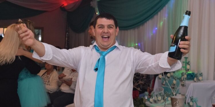 El desdén por la Salud Pública: un comerciante de pollo al frente del PAMI en San Vicente