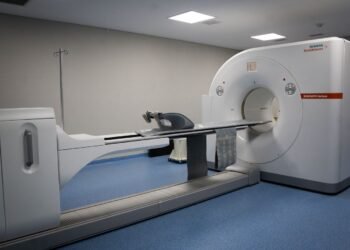 Histórico: Hoy comenzó a funcionar el equipo PET/TC en el Hospital Madariaga