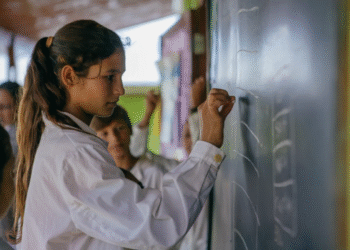 Misiones se apresta a aplicar el Programa “Una hora más” en las escuelas a partir del próximo mes
