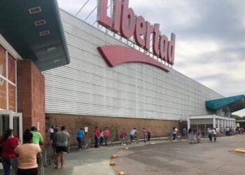 El Hiper Libertad se achica en Posadas en medio de la caída del consumo y la ola de despidos en el comercio