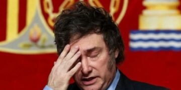 El año se va como llegó: a la deriva