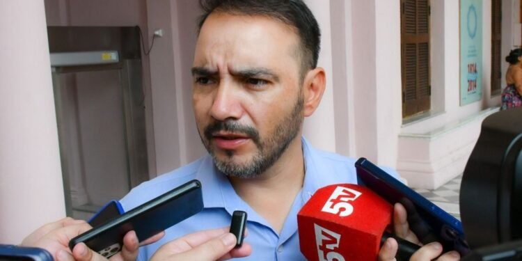 El gobernador de Corrientes se refirió a la crisis forestal: “Hay preocupación porque empieza a colapsar el sector”