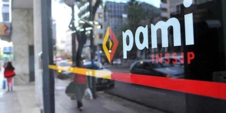 Ciego, con el alta médica y sin respuestas: un afiliado denuncia que el PAMI no cumple fallos judiciales en Oberá