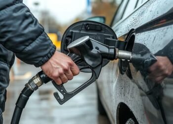 Misiones logra tener el combustible más barato que Corrientes, según un informe nacional