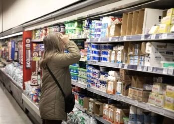 Fuerte caída del consumo en supermercados: en 2025 los misioneros compraron casi 28% menos que en 2023