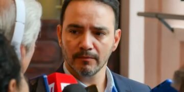 Valdés admitió que no hay margen para aumentos salariales en Corrientes