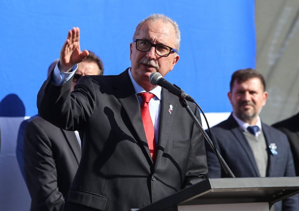 Passalacqua elimina más de 114 cargos jerárquicos y arranca un plan de rediseño del Ejecutivo de 90 días