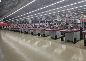 Se desploma el consumo: ventas minoristas caen 5,6% y la mayoría de los comerciantes descarta invertir