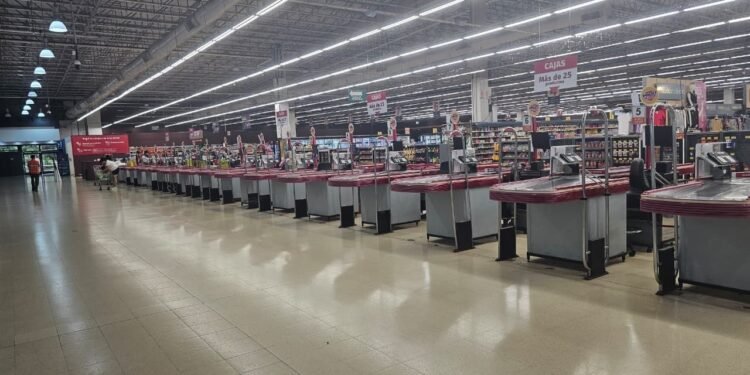 Se desploma el consumo: ventas minoristas caen 5,6% y la mayoría de los comerciantes descarta invertir