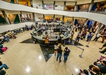 Más de 43 mil consultas en un mes: el ajuste nacional dispara la demanda en el hospital público de Misiones