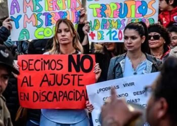 Discapacidad en emergencia: crecen las protestas y alertan por una reforma que pone en riesgo la cobertura