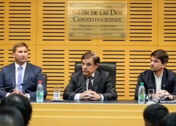 Las obras que financiaría el bono de reactivación económica: energía, caminos, conectividad y salud