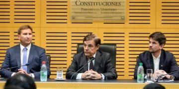 Las obras que financiaría el bono de reactivación económica: energía, caminos, conectividad y salud
