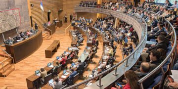Rovira no quiere cambiar de ubicación en la Legislatura